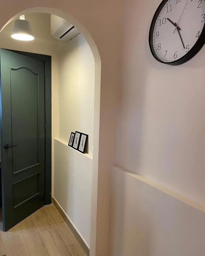 Brandnew Beachfront Appartment Малага Апартаменты